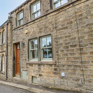19 The Village Holmfirth